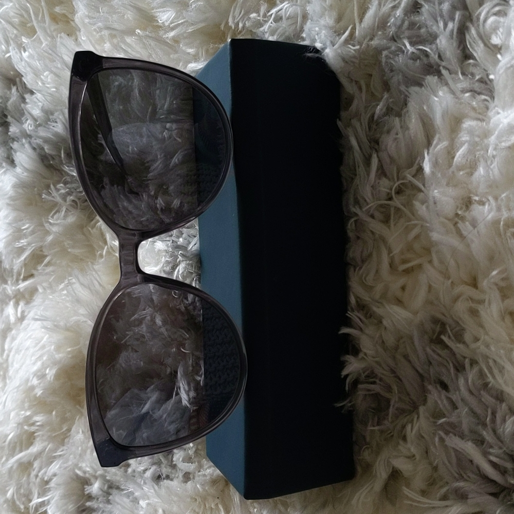 Qllie Quinn Sunglasses